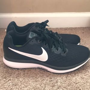 Nike Zoom Pegasus 34 Never Worn